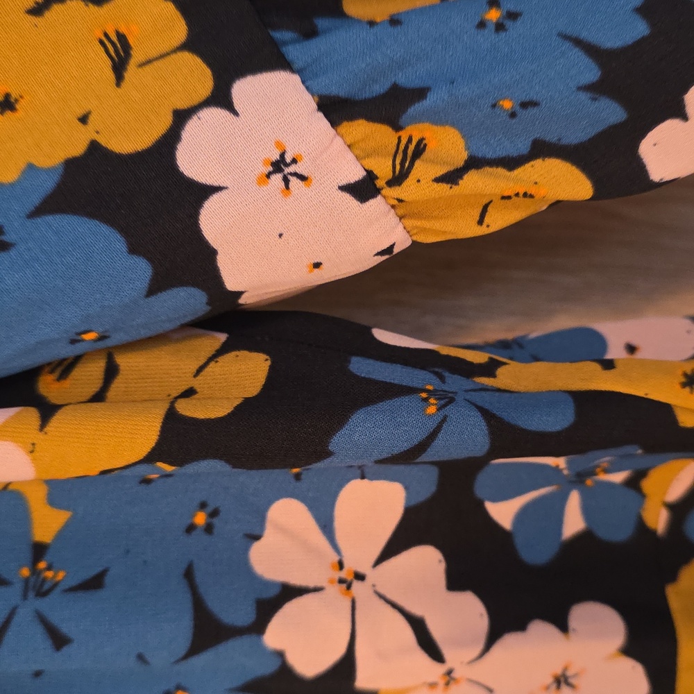 Cabi Floral Women's Top - Black, Blue, Yellow - Picture 3 of 3
